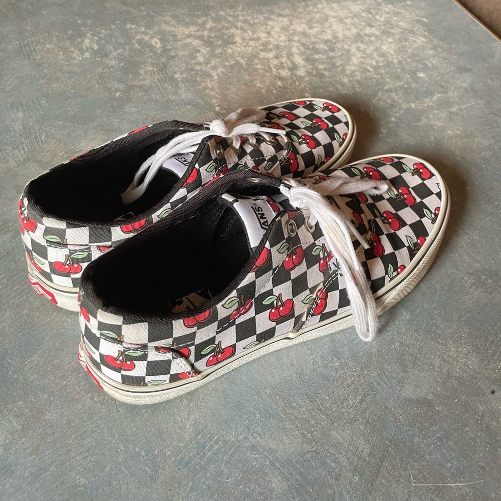 Vans Doheny Cherry Checkerboard Woman’s Shoe